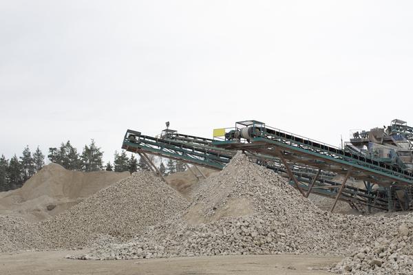 Świętokrzyski kamień na drogi i budynki