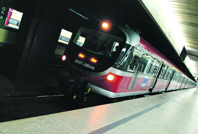 NIEZBĘDNA NAPRAWA: Według wstępnych szacunków, w 2013 r.
 Przewozy Regionalne straciły 60 mln zł. Z ich usług masowo rezygnują
 też pasażerowie. [FOT. GK]