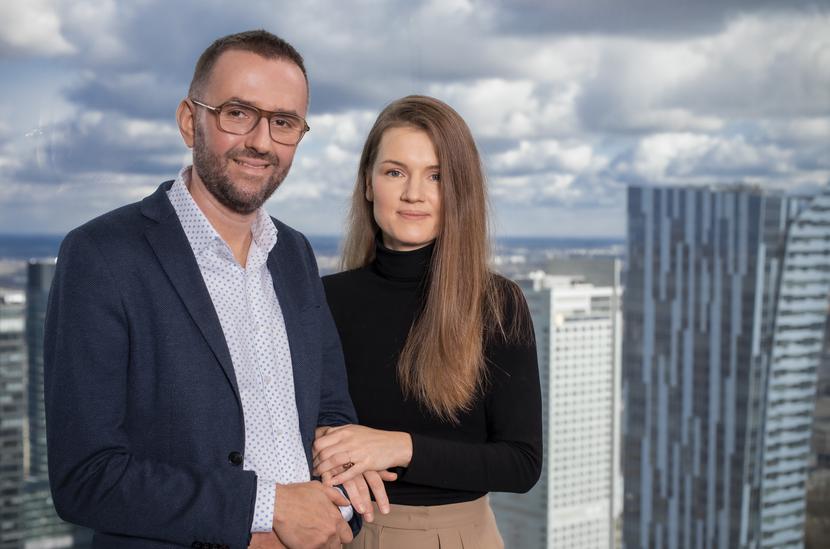 Firmowa ewolucja: Firmowa ewolucja: