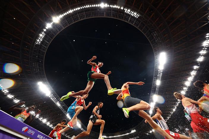 Mistrzostwa Świata w Lekkoatletyce Tokio 2025. Geordie Beamish z Nowej Zelandii w biegu finałowym na 3000 m z przeszkodami. Stadion Narodowy w Tokio, Japonia, 15 września 2025 r.