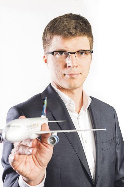 Bartosz Czajka został prezesem Small Planet Airlines w połowie sierpnia, a od czerwca pełnił funkcję zastępcy dyrektora generalnego. Przyszedł do spółki w najtrudniejszym dla niej czasie — w tym roku spółka straciła zdobytą w 2017 r. pozycję lidera.