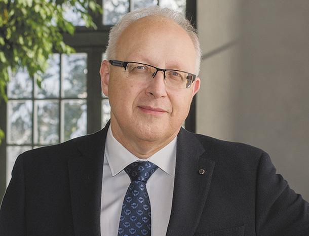 Organizowanie regularnych kampanii promujących szczepienia przeciw COVID-19, skoncentrowanych na głównych grupach docelowych jest kluczowe z perspektywy zdrowia publicznego- ocenia prof. Flisiak. Organizowanie regularnych kampanii promujących szczepienia przeciw COVID-19, skoncentrowanych na głównych grupach docelowych jest kluczowe z perspektywy zdrowia publicznego- ocenia prof. Flisiak.