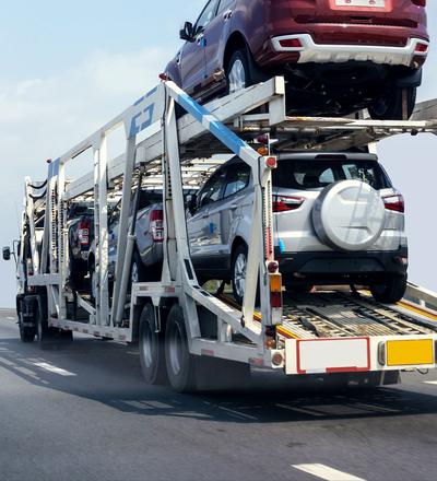 Z ponad 2,7 mln aut sprowadzonych do Europy z USA ponad 60 proc. było tzw. samochodami poszkodowymi. Tylko w 2019 r. na 342,6 tys. przywiezionych aut do tej grupy zaliczało się ponad 331 tys., czyli blisko 97 proc.