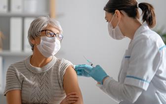 OPZG: znów chorujemy na grypę, potrzebne powszechne e-skierowania na szczepienia