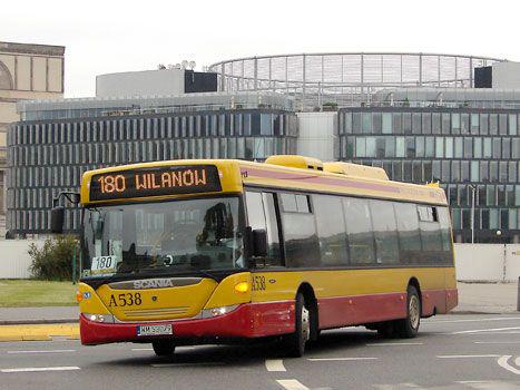 Polscy pracownicy preferują transport publiczny.