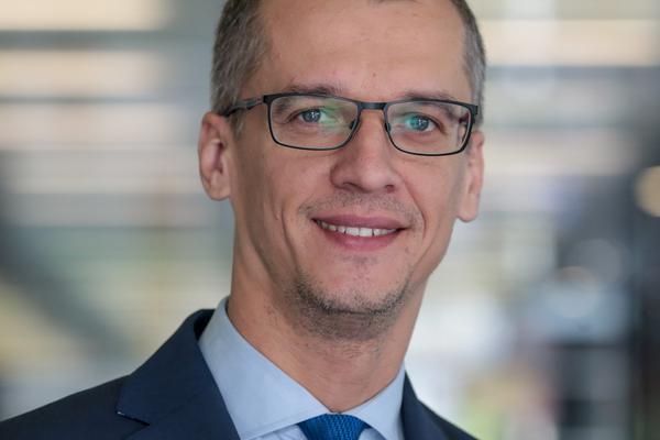 Obniżki stóp pobudziłyby konsumpcję