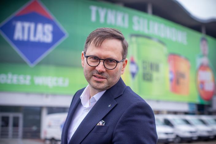 Z daleka od polityki: