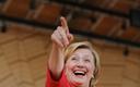 Hillary Clinton zarabia miliony
