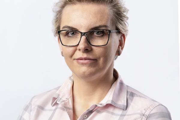 Konkurencyjny rynek z ograniczeniami Konkurencyjny rynek z ograniczeniami