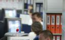 Młodzi liczą na pracę po znajomości
