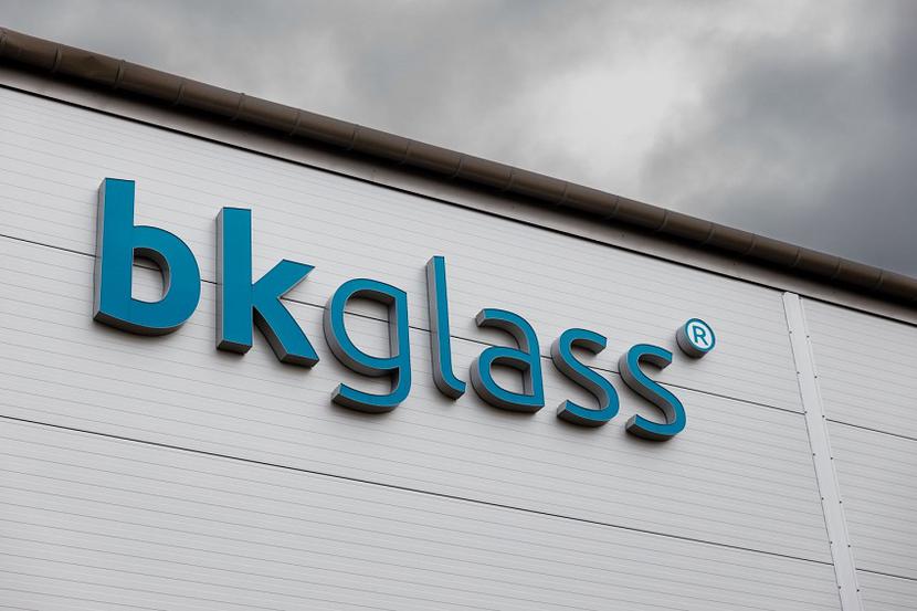 Atut różnorodności:Na tle konkurencji BK Glass wyróżnia wszechstronność. Firma produkuje zróżnicowany asortyment - m.in. szkło meblowe, szklarniowe, szkło wykorzystywane do produkcji sprzętu AGD czy szklane elementy wyposażenia łazienek.