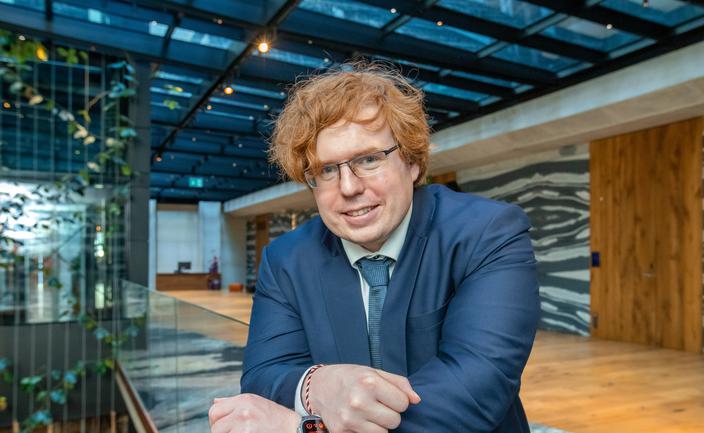 Skeleton inwestuje w produkcję i interesuje się Polską