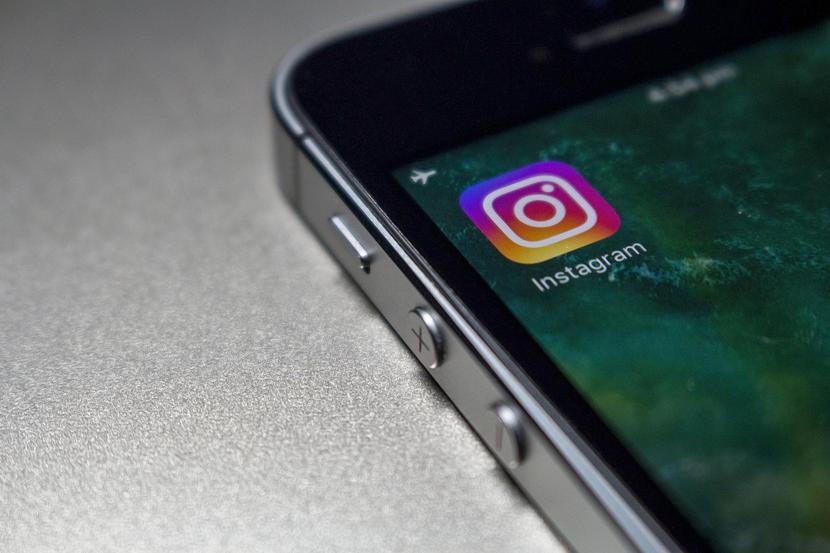 Prezes UOKiK postawił zarzuty niejednoznacznego oznaczania materiałów reklamowych na Instagramie.