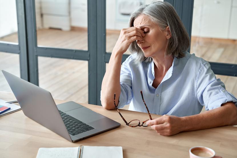 W gabinetach psychiatrów pacjentki często pytają o możliwość włączenia hormonalnej terapii menopauzalnej oraz zasady jej łączenia z podawaniem leków przeciwdepresyjnych i potencjalne działania uboczne. W gabinetach psychiatrów pacjentki często pytają o możliwość włączenia hormonalnej terapii menopauzalnej oraz zasady jej łączenia z podawaniem leków przeciwdepresyjnych i potencjalne działania uboczne.