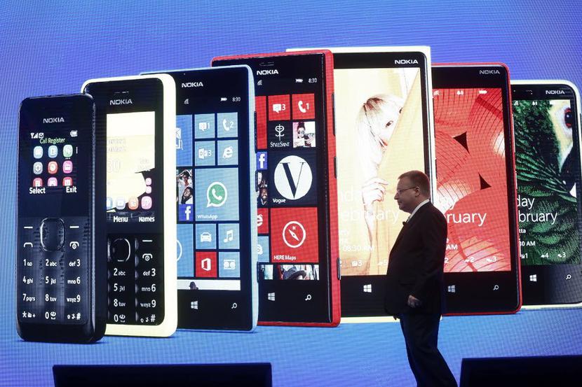 Nokia, fiński producent urządzeń mobilnych, niegdysiejszy potentat telefonii komórkowej, żegna się z systemem operacyjnym Symbian. Nowe smartfony będę konstruowane wyłącznie w oparciu o platformę Windows (Fot. Bloomberg)