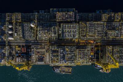 Brazylia. Angra dos Reis. Statek Petroleo Brasileiro (Petrobras). Brazylia jest jednym z  ważniejszych eksporterów ropy naftowej na świecie.
