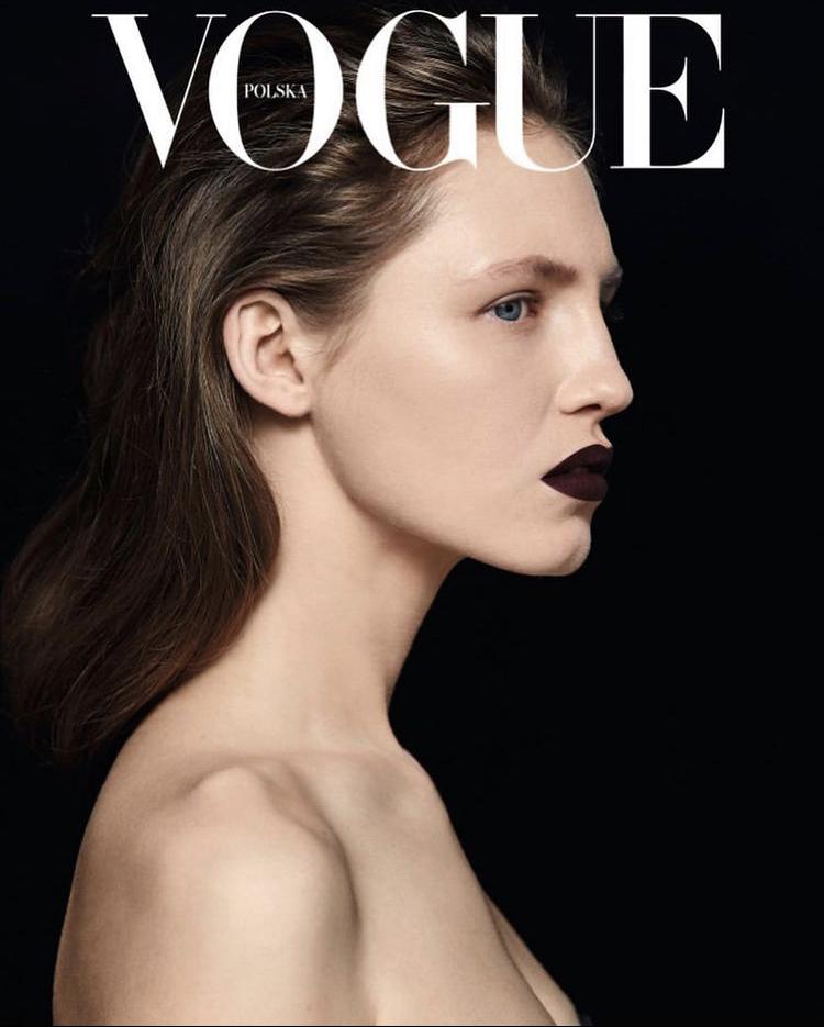 Zdjęcie Pauliny Łachnik z marcowego wydania magazynu „Vogue Polska” Zdjęcie Pauliny Łachnik z marcowego wydania magazynu „Vogue Polska”