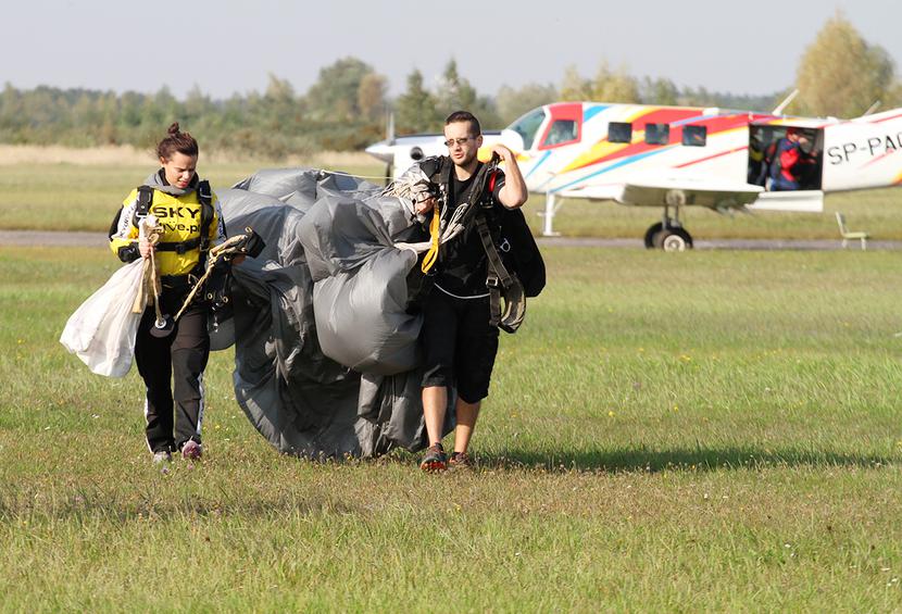 Skoki ze spadochronem: Skoki ze spadochronem: