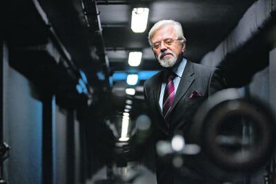 Państwowe PIT Radwar oraz PCO, którymi kieruje Ryszard Kardasz, wezmą udział w niemal wszystkich programach opracowania broni nowej generacji. Ich partnerami będą uczelnie i prywatne przedsiębiorstwa, zajmujące się radiomechaniką i systemami światłowodowymi.