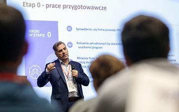 Człowiek w świecie technologii