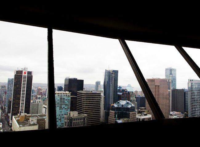 Widok na wieżowce w Vancouver, jednym z najważniejszych miast w Kanadzie (fot. Bloomberg)